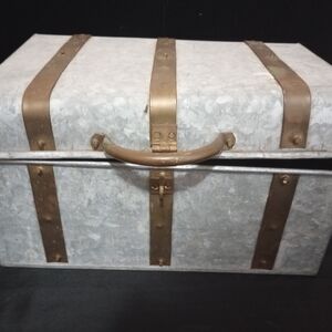 Metal box. Vintage . Lock box.